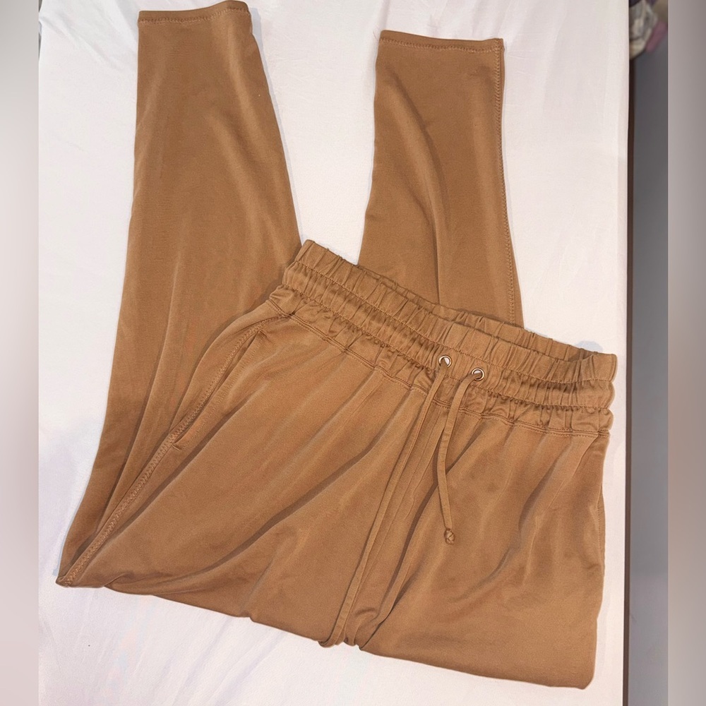 Fabletics Women Drawstring Straight Leg Joggers in Camel Brown Size Small